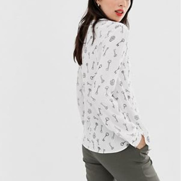Per Se Blouse Key Print White Black Long Roll Sleeve Button Woman's‎ Size Medium - Picture 2 of 11